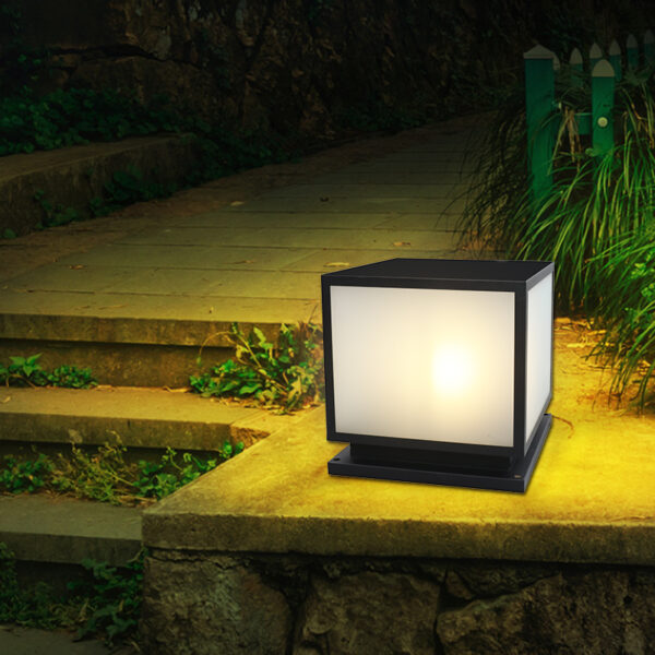 4 Garden House Fancy Main Gate Pillar Light
